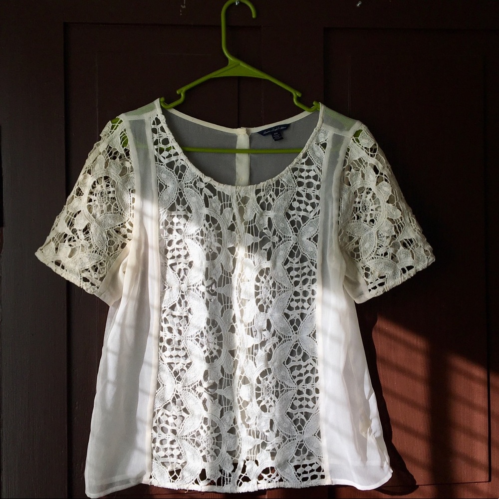 🌼3 for $20🌼 AEO Crocheted Lace Sheer Top